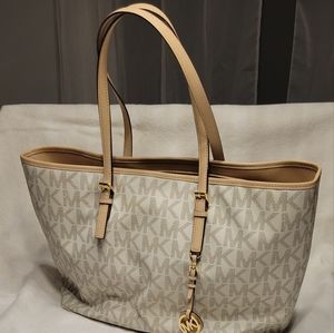 Michael Kors tote
